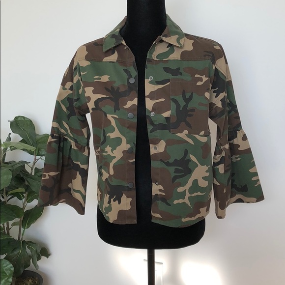 ASOS Noisy May Petite Camo Jacket w fluted sleeves - Picture 4 of 8